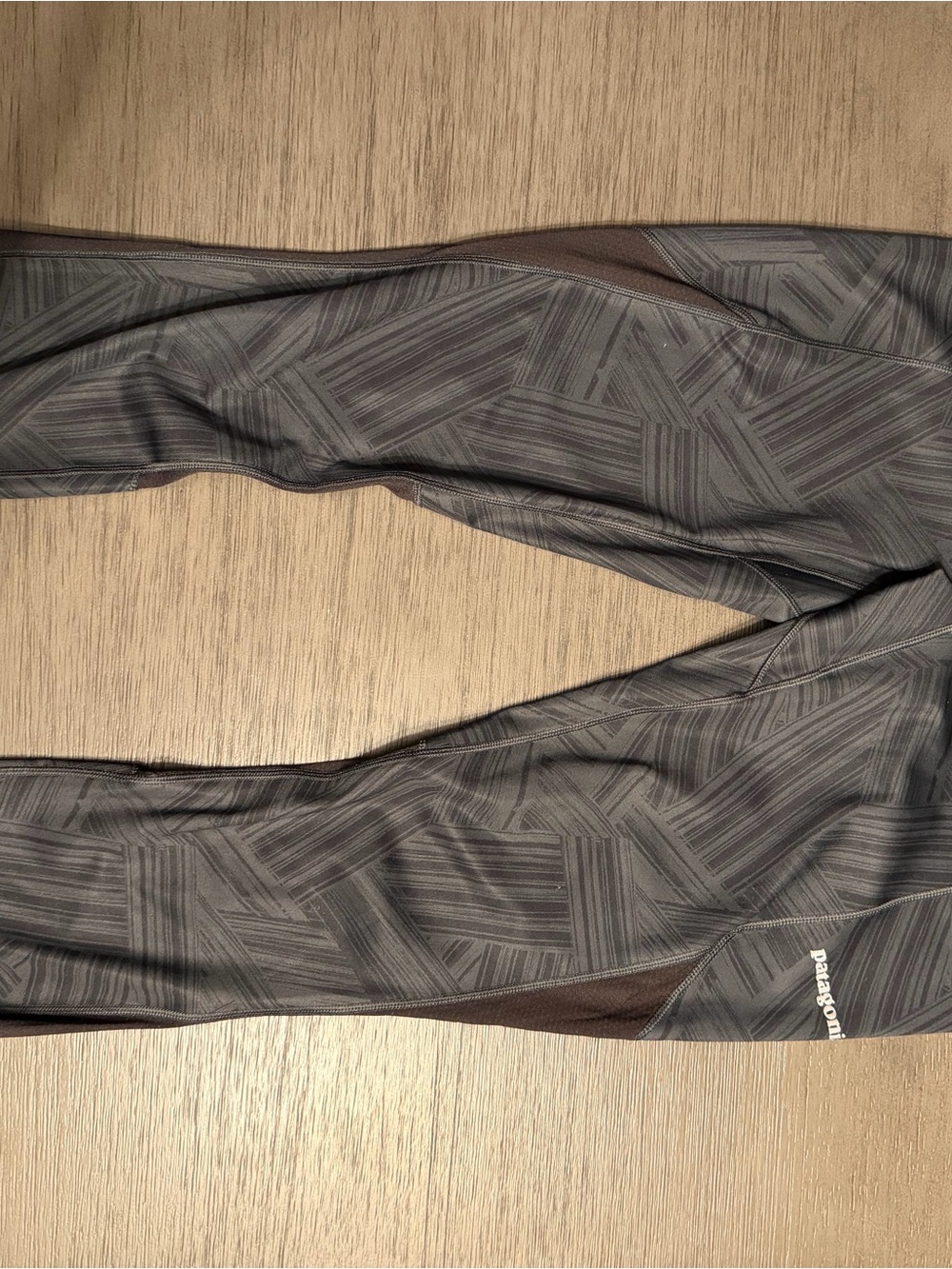 Patagonia Gray Geo-Print Performance Leggings size small